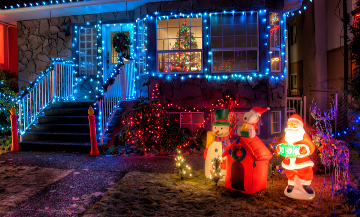 Luzes de Natal: decore sua casa com segurança